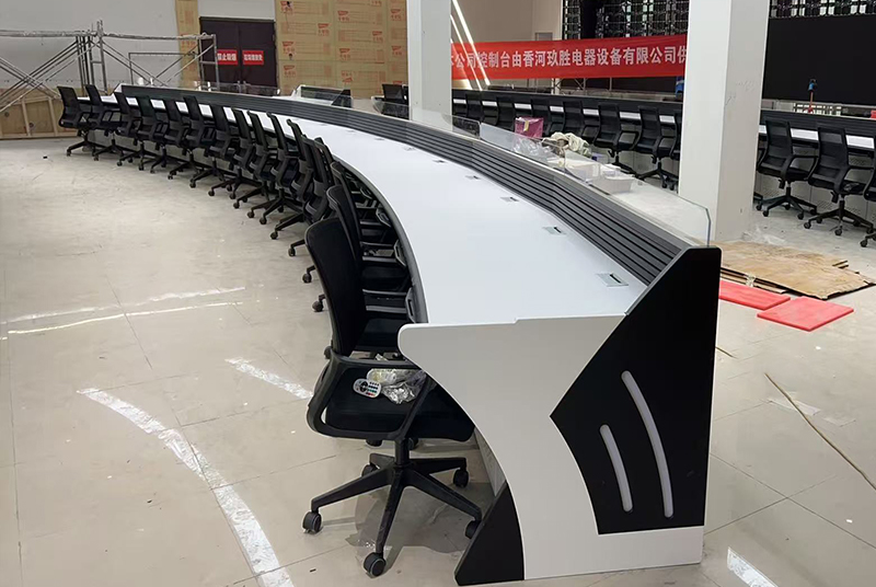 【玖胜机柜】专供山西临汾某煤业集团超长弧形操作台